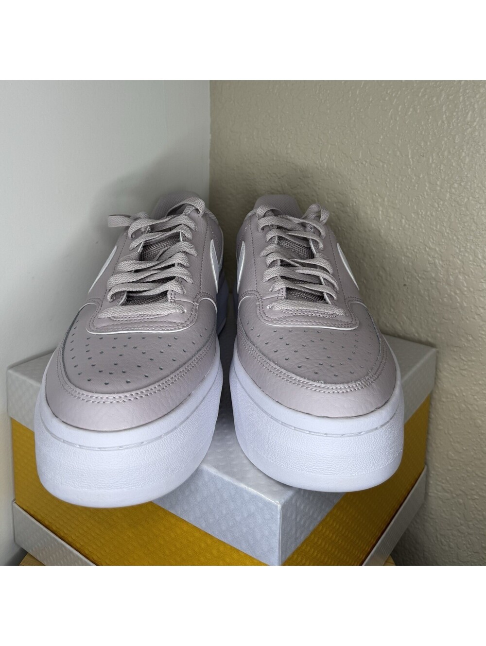 Nike Court Vision Alta DM0113-005 Women’s Size 10 Platform Sneakers Pink EUC - Picture 3 of 8